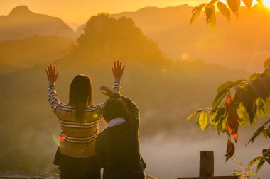 Dağların ve ormanların manzarası,Yer Japo Köyü