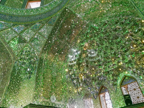 Perzisch Binnenspiegel Mozaïek Werk Van Shah Cheragh Heiligdom Mausoleum Shiraz — Stockfoto