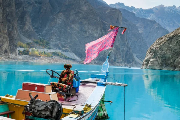 Barco Colorido Lago Attabad Valle Hunza Gilgit Jalá Pakistán — Foto de Stock