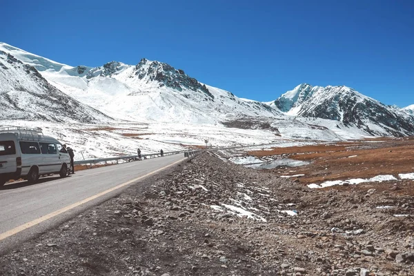 Parque nacional de Khunjerab perto do passo de Khunjerab na fronteira de Paquistão e de China . — Fotografia de Stock