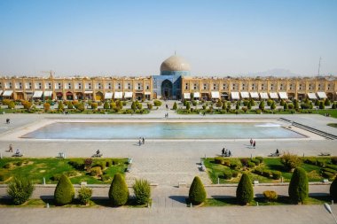 Naqsh-e cihan Meydanı veya meidan emam 'ın panoramik manzarası. Isfahan, Iran.