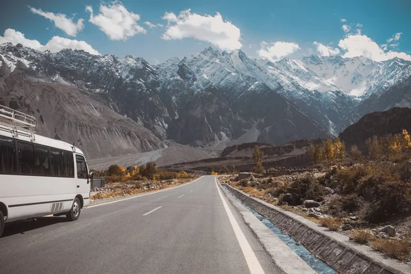 Camino Pavimentado Passu Con Vistas Cordillera Nevada Carretera Karakoram Gojal — Foto de Stock