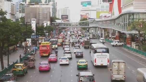 Bangkok şehir merkezinde trafik sıkışıklığı, Tayland — Stok video