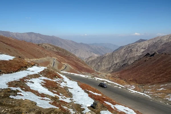 Paisaje Sinuosa Carretera Babusar Carretera Con Vistas Cordillera Khyber Pakhtunkhwa — Foto de Stock