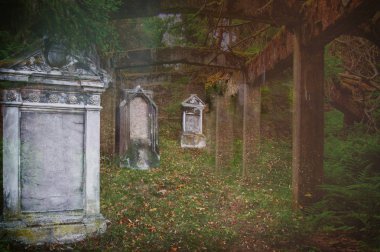 Cadılar Bayramı arka plan ruhları ve mezar taşları ile fotoğraf