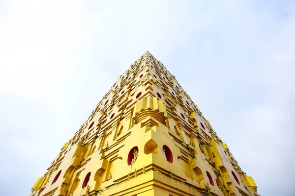 Golden Pagoda Bodhgaya Stupa Phuthakaya Pagoda Sangklaburi Kanchanaburi Thailand — Stock Photo, Image