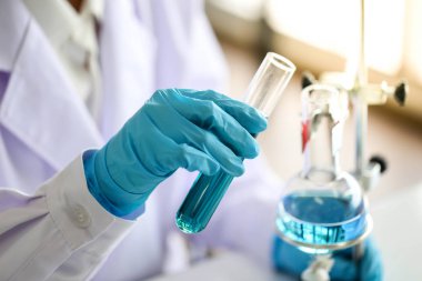 Kimyasal tüp geliştirme ve eczane laboratuvar, Biyokimya ve araştırma teknoloji kavramı.