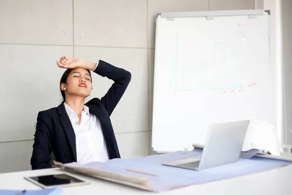 Wütend Unzufrieden Schöne Geschäftsfrau Sekretärin Asia Besprechung Kommunikation Diskussion Arbeitsbüro — Stockfoto