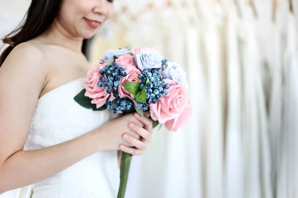 Bride Dress Holding Wedding Bouquet Flowers Greenery Happy Wedding Concept — Stock Photo, Image