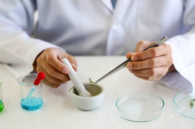 Kimyasal tüp geliştirme ve eczane laboratuvar, Biyokimya ve araştırma teknoloji kavramı.