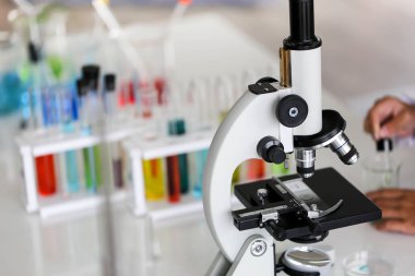 Kimyasal tüp geliştirme ve eczane laboratuvar, Biyokimya ve araştırma teknoloji kavramı.
