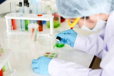 Kimyasal tüp geliştirme ve eczane laboratuvar, Biyokimya ve araştırma teknoloji kavramı.