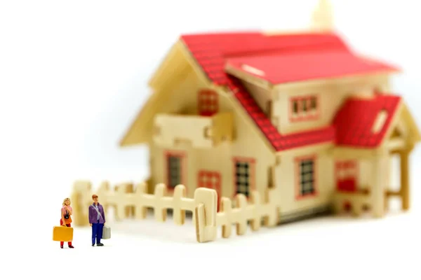 Miniature People Couple Love House Concept Property Ladder Mortgage Real — Stock Photo, Image