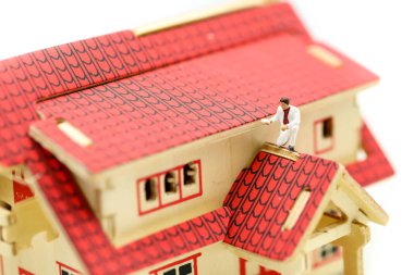 Minyatür insanlar: Ana sayfa, inşaat, iş kavramı, ev onarım veya ev tadilatı için görüntü kullanmak oluşturmak için alt takım