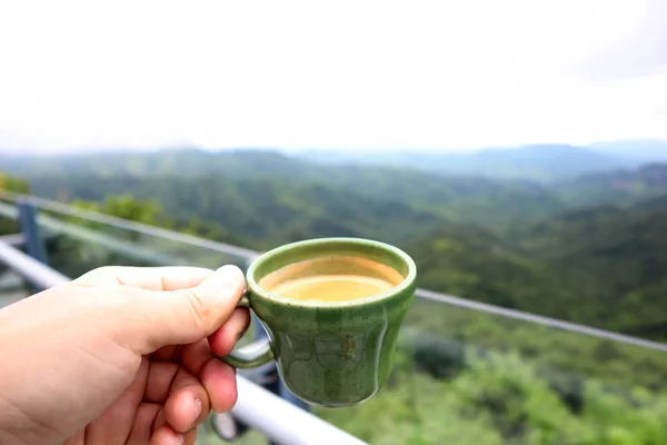 Cup of coffee and tea in the beautiful sky of mountains,travelin — Stock Photo, Image