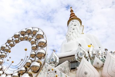 Blue SK üzerinde Budizm, Pha hid Kaew Tapınağı Buddha üzerinde Mist clound