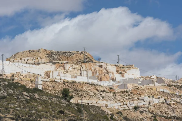 南ヨーロッパの大理石鉱山 — ストック写真