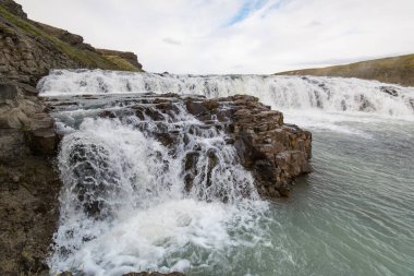 Büyük Gullfoss şelalesi İzlanda 'da. 