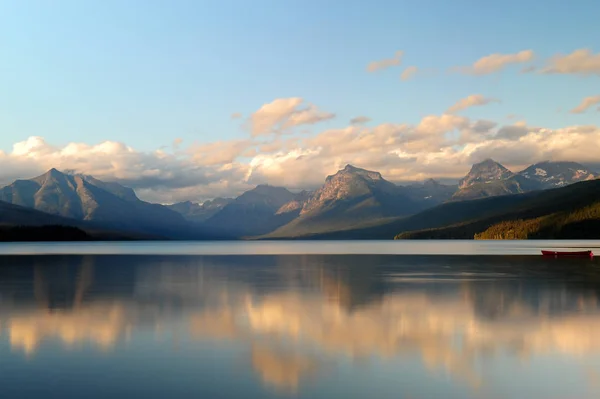 Esta Imagem Serena Lago Foi Tirada Montana Belo Lago Mcdonald — Fotografia de Stock