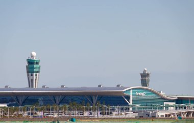 Incheon, Güney Kore - 17 Ağustos 2018 - Incheon Airport, Seoul, Güney Kore, Asya. Yolcu terminal 2.