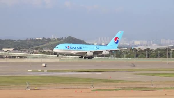 ソウル 2019年5月20日 仁川空港 ソウル アジア 仁川空港に着陸する航空機 — ストック動画