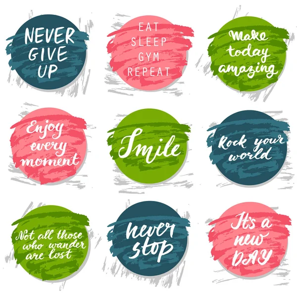 Üzerinde ilham verici alıntılar ve sıçramalar olan el yazması harfler.