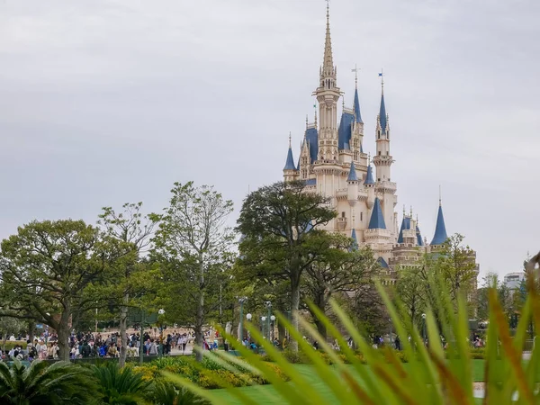 View Cinderella Castle Background Tokyo Disnyland Japan April 2018 — стоковое фото