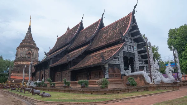 Wat Lokmolee Chiang Mai Tayland. Chedi Mengrai Hanedanı Kraliyet üyelerinin külleri ev iddia edilir. Wat Lokmolee, Thanon manee Nopparat, Muang Chiangmai. Wat Lok Moli Thai: 