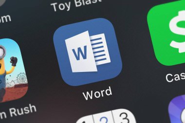 London, Büyük Britanya - 29 Eylül 2018: yakın çekim çekim Microsoft Word mobil uygulaması Microsoft Corporation.