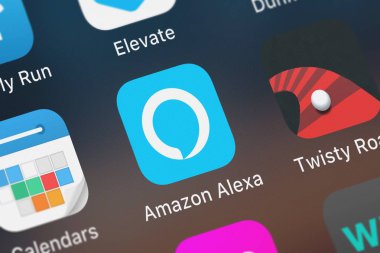 London, Büyük Britanya - 29 Eylül 2018: ekran görüntüsü Amzn Mobile Llc simgesi bir iphone üzerinde Amazon Alexa mobil uygulaması.