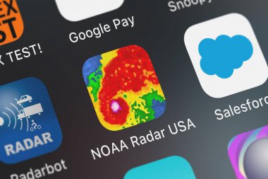London, Büyük Britanya - 29 Eylül 2018: Noaa Radar ABD Mobil app Impala Studios bir iphone ekranında.