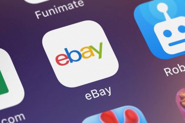 London, Büyük Britanya - 29 Eylül 2018: Close-up shot ebay Inc.'in popüler uygulaması eBay: Al, bugün Sat.