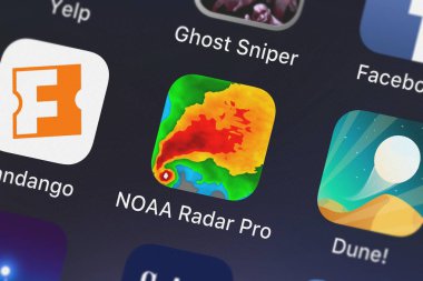 London, Büyük Britanya - 29 Eylül 2018: ekran görüntüsü Noaa Radar Pro: Hava uyarıları mobil app iphone üzerinde Apalon Apps simgesinden.