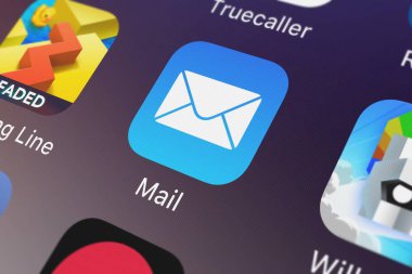 London, Büyük Britanya - 29 Eylül 2018: yakın çekim çekim bir iPhone Apple Mail uygulama simgesi.