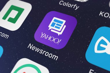 London, Büyük Britanya - 29 Eylül 2018: simge mobil App Newsroom - haber--dan Yahoo bir iphone üzerinde paylaşmaya değer.
