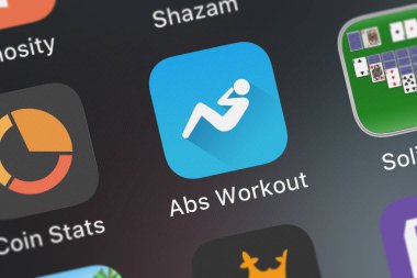 London, Büyük Britanya - 29 Eylül 2018: ekran görüntüsü, hızlı Builder Limited'ın mobil app Abs egzersiz Home Fitness App.