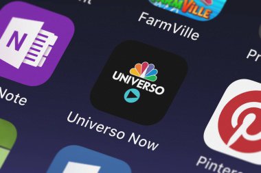 London, Büyük Britanya - 29 Eylül 2018: Universo şimdi mobil uygulaması Nbcuniversal Media, Llc bir iphone ekranında gelen.