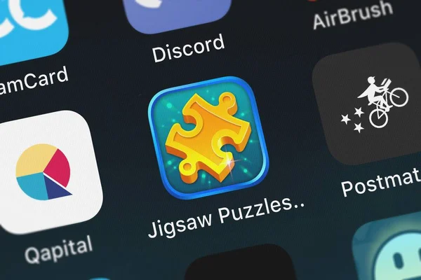 Londýn Velká Británie Září 2018 Jigsaw Puzzles Nyní Mobilní Aplikace — Stock fotografie