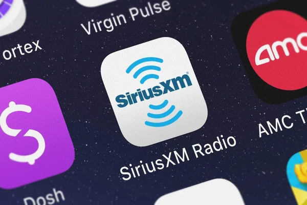 London, Büyük Britanya - 29 Eylül 2018: yakın çekim çekim bir iphone Siriusxm radyo uygulama simgesine Sirius Xm radyo Inc.