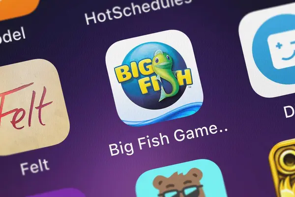 大きな魚ゲーム 株式会社から大きな魚群ゲーム携帯アプリのロンドン イギリス 2018 クローズ アップ ショット — ストック写真