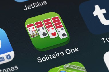 London, Büyük Britanya - 30 Eylül 2018: yakın çekim çekim Fmgone Solitaire bir uygulama simgesinden bir iphone üzerinde.