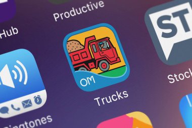 London, Büyük Britanya - 30 Eylül 2018: Close-up shot Byron Barton Oceanhouse Media'nın popüler uygulaması kamyon-.