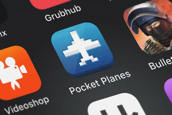 London, Büyük Britanya - 30 Eylül 2018: simge mobil App cep Planes - havayolu yönetimi Nimblebit LLC bir iphone üzerinde.