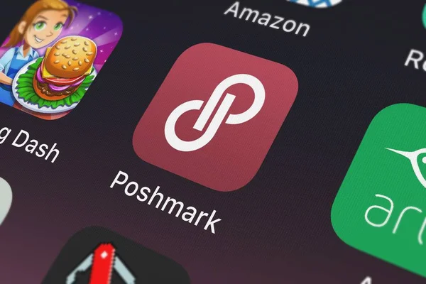 London, Büyük Britanya - 29 Eylül 2018: yakın çekim çekim bir iphone Poshmark uygulama simgesine Poshmark, Inc..