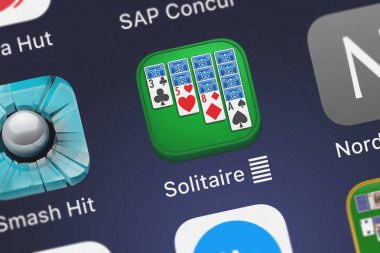 London, Büyük Britanya - 29 Eylül 2018: simge bir iPhone mobil App Solitaire muz Co. 