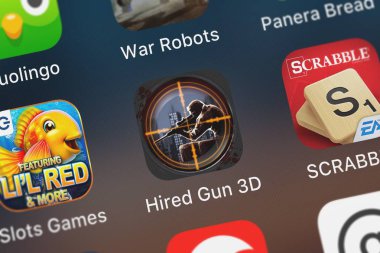 London, Büyük Britanya - 29 Eylül 2018: yakın çekim çekim Kiralık katil 3d uygulama simgesinden Triniti interaktif sınırlı bir iphone üzerinde.