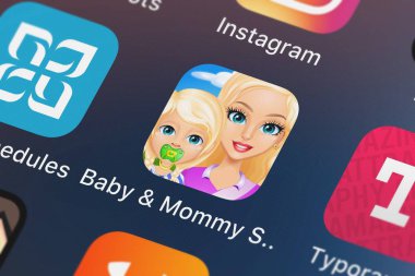 London, Büyük Britanya - 30 Eylül 2018: yakın çekim shot hikayenin bebek anne - çocuk oyunları (Boys Girls) mobil uygulaması Ninjafish Studios.