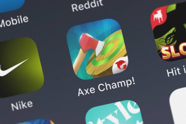 London, Büyük Britanya - 29 Eylül 2018: balta Champ hareket eden app--dan Zplay üstünde an iphone perde.