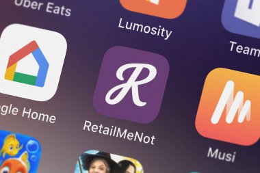 London, Büyük Britanya - 29 Eylül 2018: Close-up Retailmenot: Kuponlar tasarruf simgesinden Retailmenot, Inc bir iphone üzerinde.