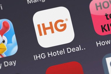 London, Büyük Britanya - 30 Eylül 2018: yakın çekim çekim IHG otel fırsatlar ödüller uygulama simgesi InterContinental Hotels Group iphone üzerinde.